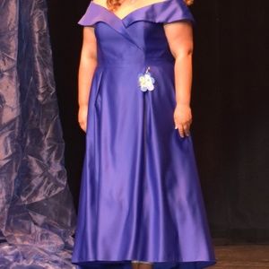 Pageant dress